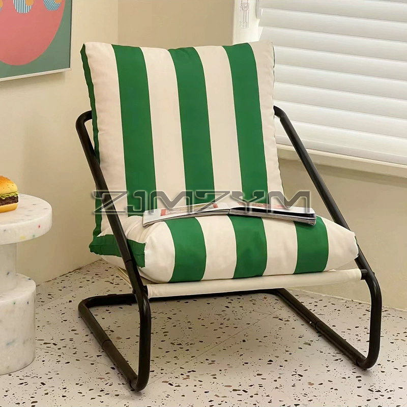 Minimalist Metal Chairs Red An - Outdoor Furniture Diy Plans recension och pris